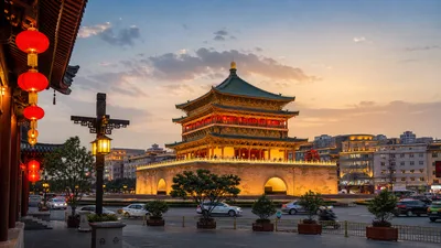 Xi'an Muslim Quarter Food and Evening Walk Guide